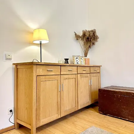 Old Town Apartment *